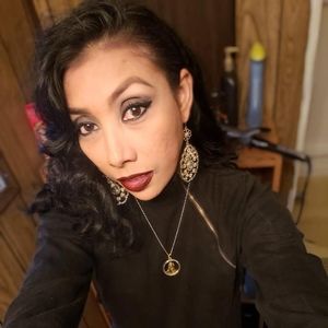 Meet your Posher, Mayra